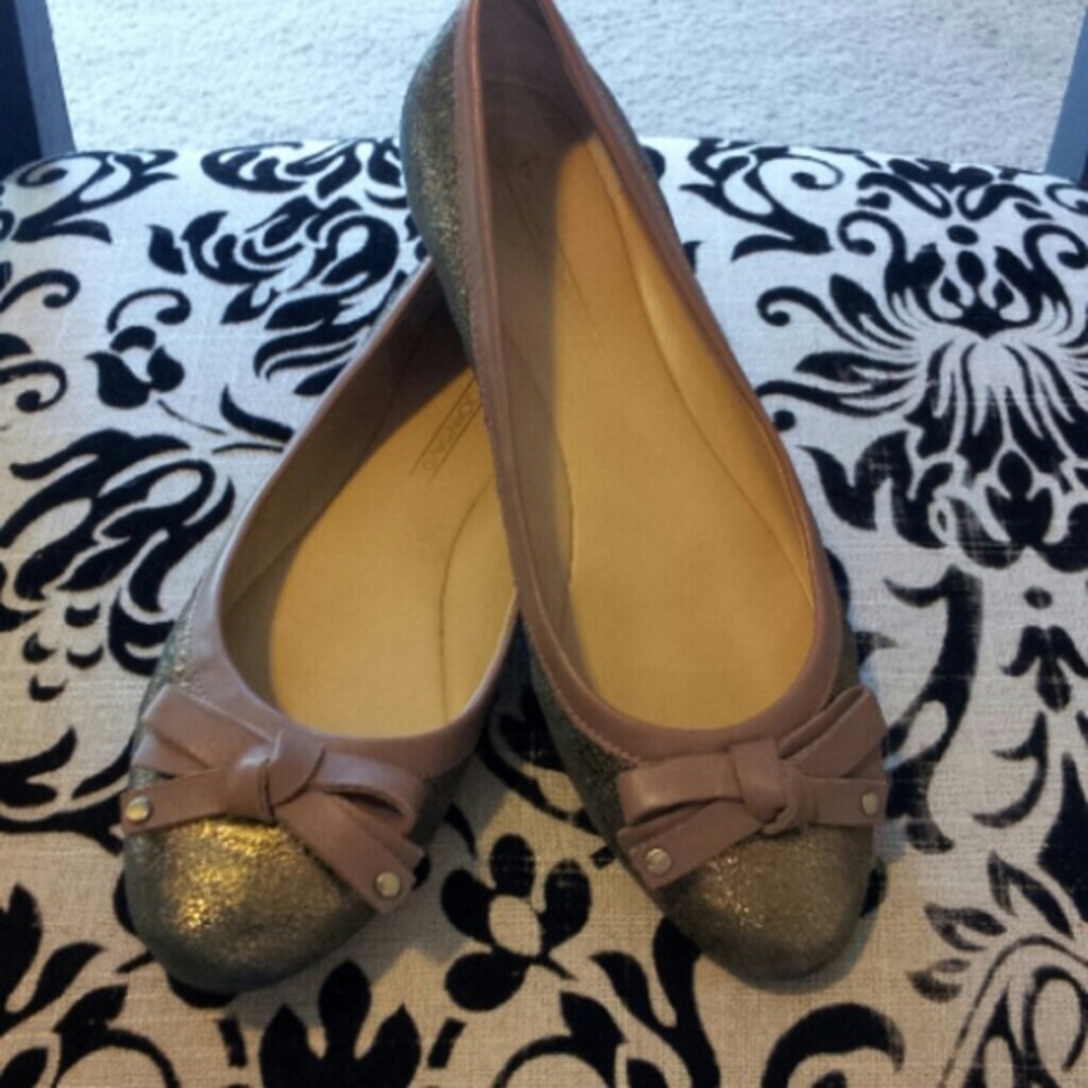 Circa joan david gold and tan flats